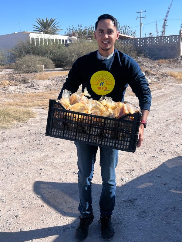 Sol y Luz Volunteers